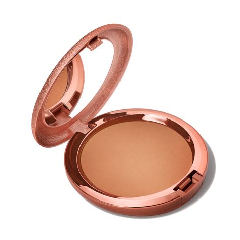 mac skinfinish sunstruck bronzer.